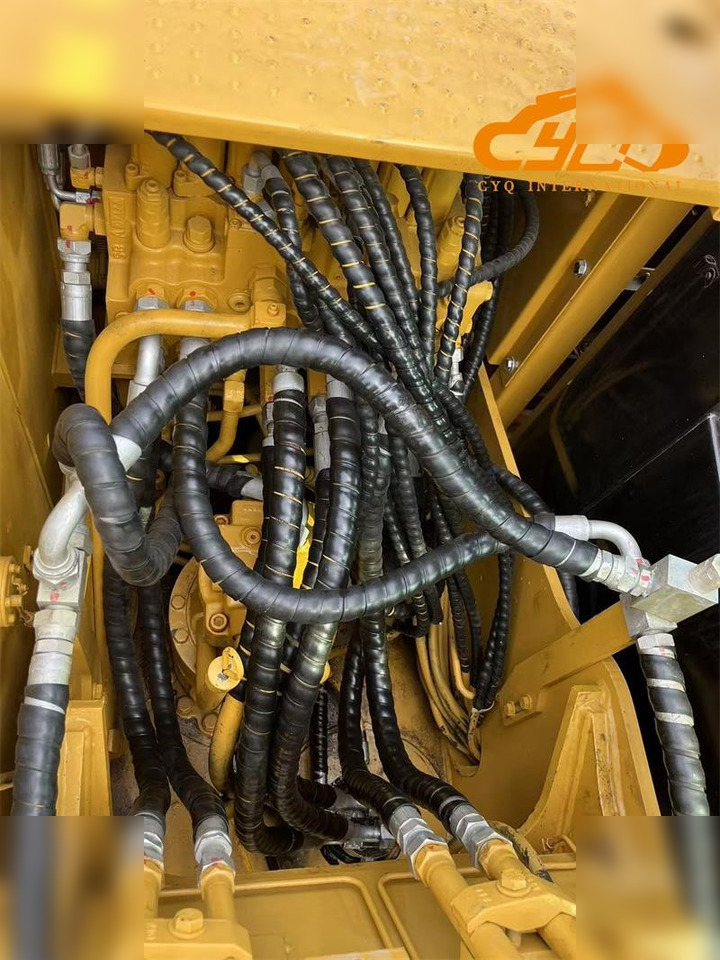 Crawler excavator CATERPILLAR 313D2 GC: picture 7