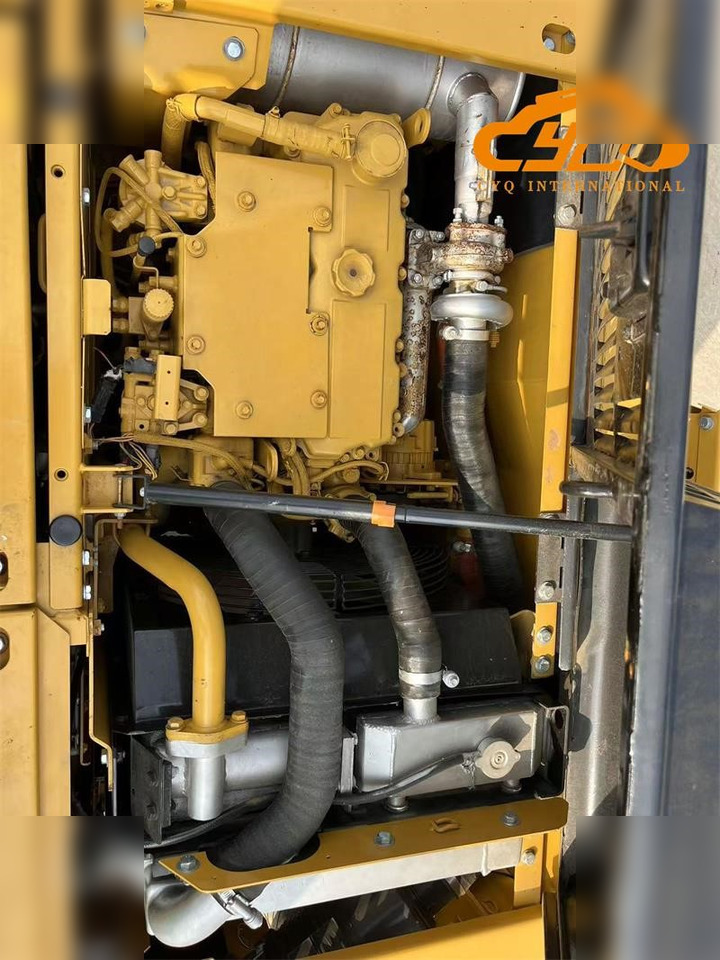 Crawler excavator CATERPILLAR 313D2 GC: picture 8