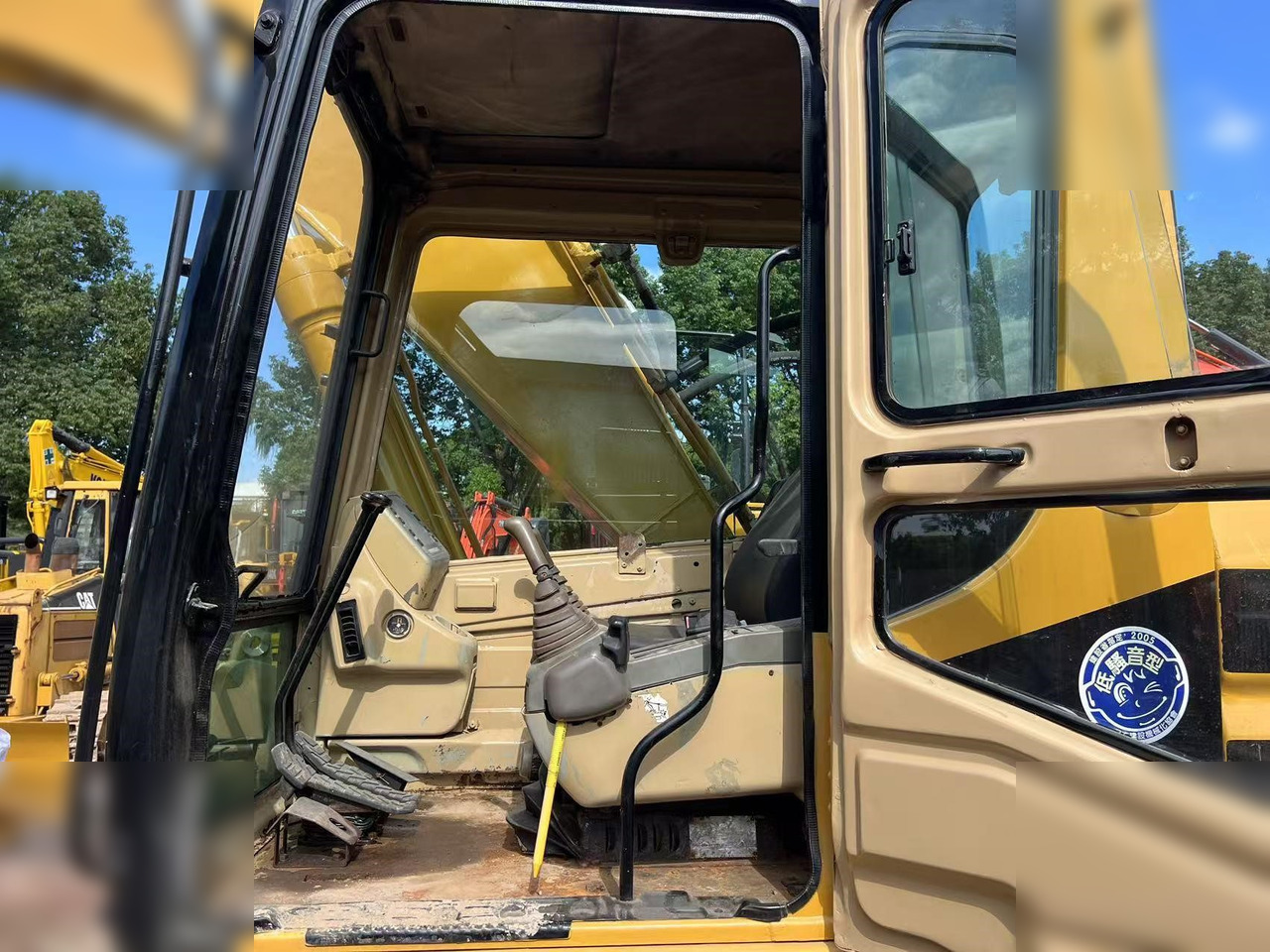 CATERPILLAR 320BL - Crawler excavator: picture 4 CATERPILLAR 320BL - Crawler excavator: picture 4