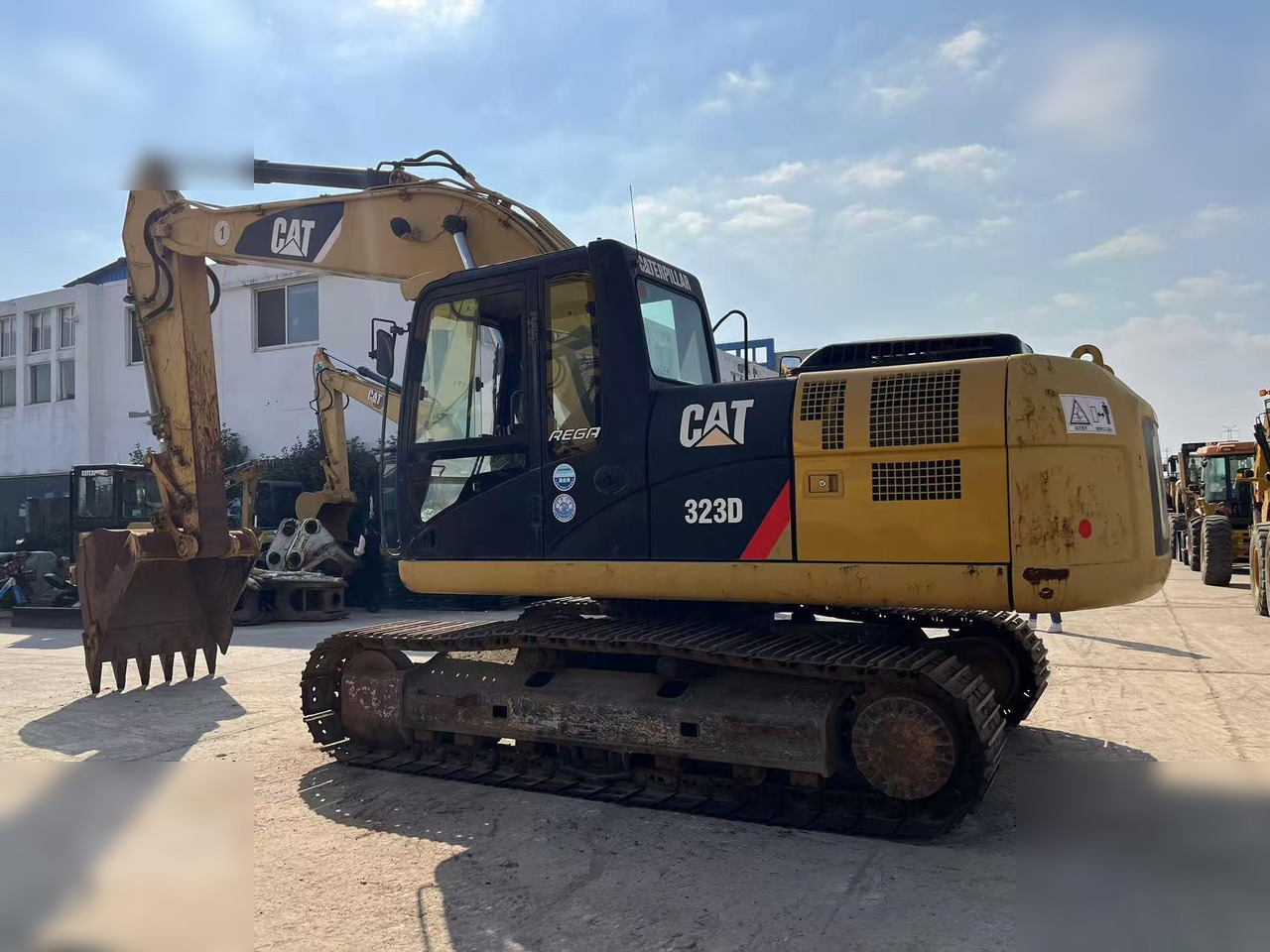 CATERPILLAR 323D - Crawler excavator: picture 4 CATERPILLAR 323D - Crawler excavator: picture 4