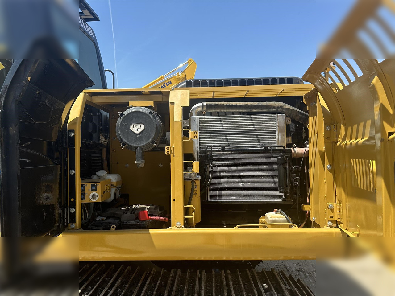 CATERPILLAR 323DL - Crawler excavator: picture 4 CATERPILLAR 323DL - Crawler excavator: picture 4