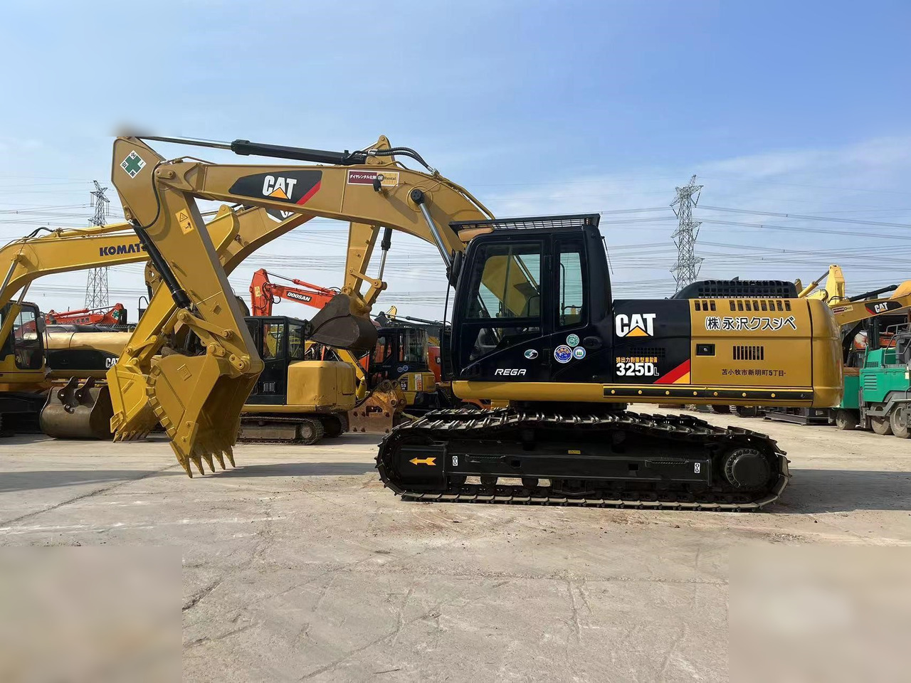 CATERPILLAR 325DL - Crawler excavator: picture 1 CATERPILLAR 325DL - Crawler excavator: picture 1