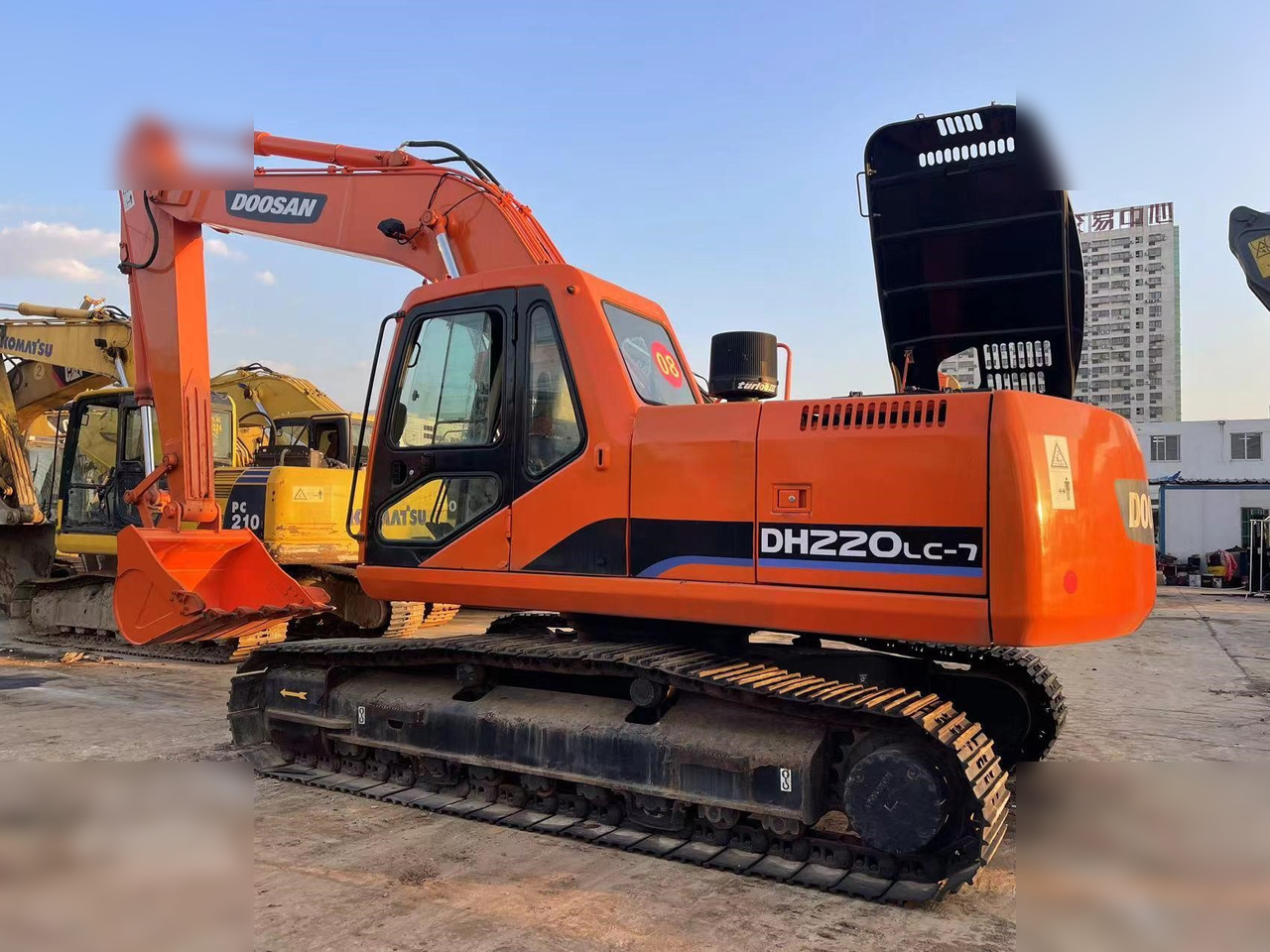 DOOSAN DH220 LC-7 - Crawler excavator: picture 3 DOOSAN DH220 LC-7 - Crawler excavator: picture 3