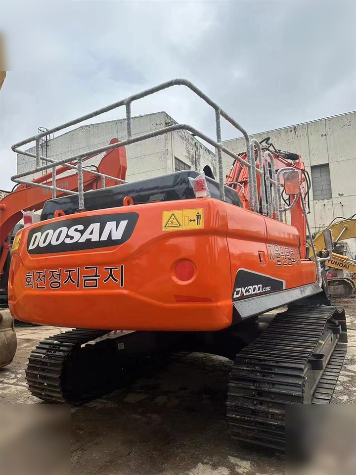 DOOSAN DX300 LC-9C - Crawler excavator: picture 5 DOOSAN DX300 LC-9C - Crawler excavator: picture 5