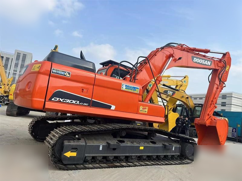 DOOSAN DX300 LC-9C - Crawler excavator: picture 1 DOOSAN DX300 LC-9C - Crawler excavator: picture 1
