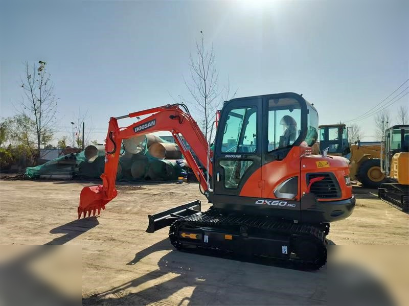 DOOSAN DX60-9C - Crawler excavator: picture 1 DOOSAN DX60-9C - Crawler excavator: picture 1