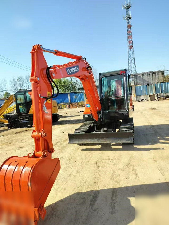 DOOSAN DX60-9C - Crawler excavator: picture 4 DOOSAN DX60-9C - Crawler excavator: picture 4