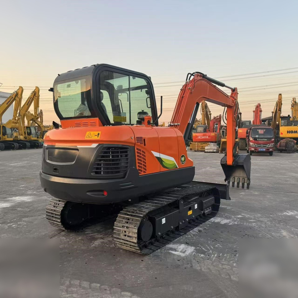 DOOSAN DX60E-10N - Crawler excavator: picture 2 DOOSAN DX60E-10N - Crawler excavator: picture 2