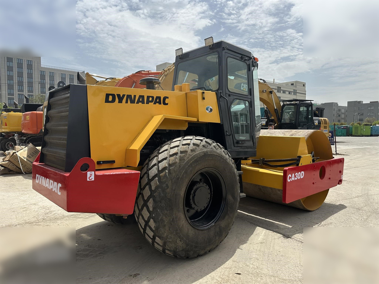 DYNAPAC CA30D - Compactor: picture 3 DYNAPAC CA30D - Compactor: picture 3