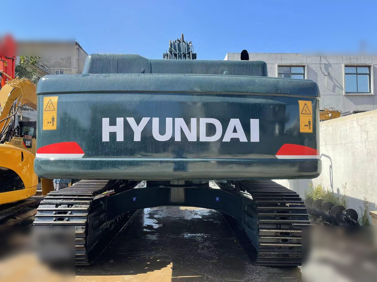 HYUNDAI ROBEX 305 LC-9T - Crawler excavator: picture 5 HYUNDAI ROBEX 305 LC-9T - Crawler excavator: picture 5