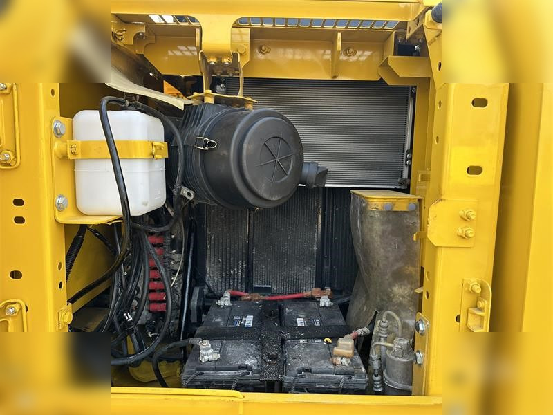 Crawler excavator KOMATSU PC130-7: picture 7