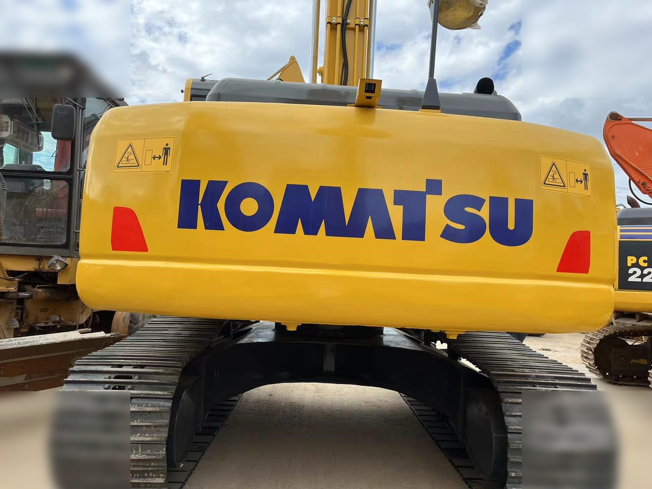 KOMATSU PC210 LC-8 - Crawler excavator: picture 3 KOMATSU PC210 LC-8 - Crawler excavator: picture 3