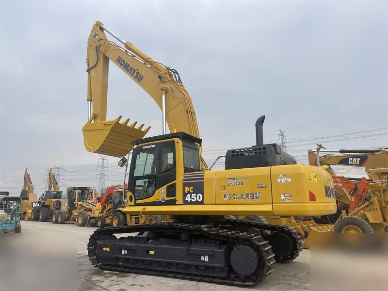 KOMATSU PC450-8 - Crawler excavator: picture 2 KOMATSU PC450-8 - Crawler excavator: picture 2