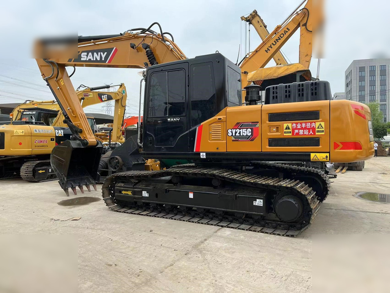 SANY SY215C - Crawler excavator: picture 2 SANY SY215C - Crawler excavator: picture 2