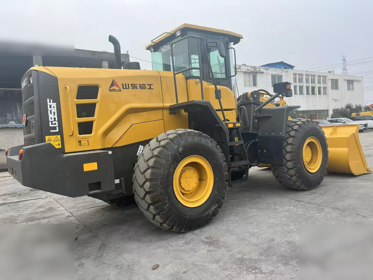 SDLG L956F - Wheel loader: picture 2 SDLG L956F - Wheel loader: picture 2