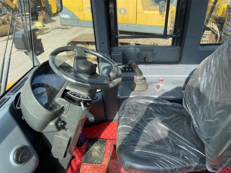 SDLG LG956L - Wheel loader: picture 3 SDLG LG956L - Wheel loader: picture 3
