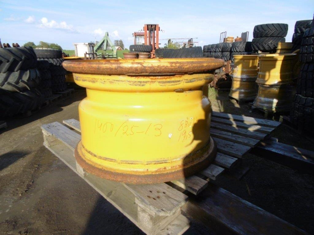 Fälgar 4 st CAT 910-IT 12  - Rim for Construction machinery: picture 2 Fälgar 4 st CAT 910-IT 12  - Rim for Construction machinery: picture 2