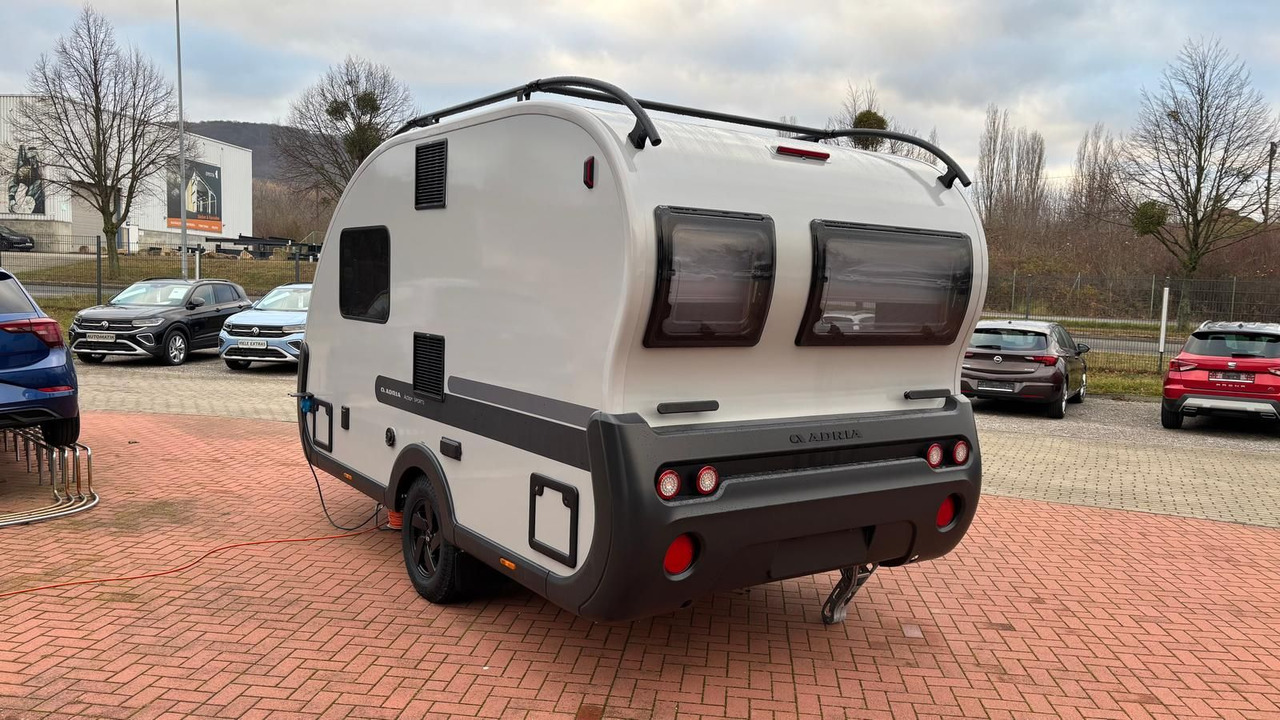 Adria Action 391 LH Sports*FUßBODEN-TEMP*SCHWENK-TISCH - Caravan: picture 5 Adria Action 391 LH Sports*FUßBODEN-TEMP*SCHWENK-TISCH - Caravan: picture 5