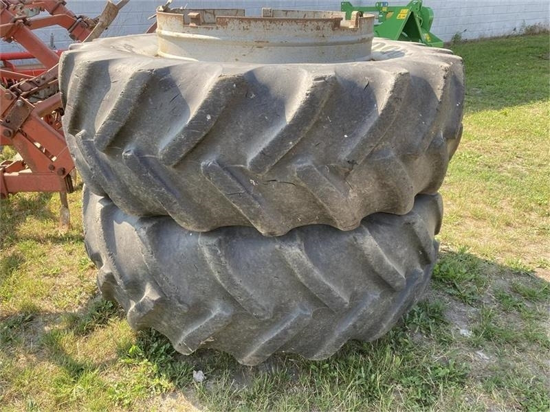 Dual 5-klods 580/70r38 - Wheels and tires for Agricultural machinery: picture 1 Dual 5-klods 580/70r38 - Wheels and tires for Agricultural machinery: picture 1