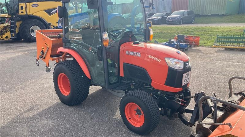 Kubota B2261 med 120 cm kost og udlægger - Municipal tractor: picture 4 Kubota B2261 med 120 cm kost og udlægger - Municipal tractor: picture 4