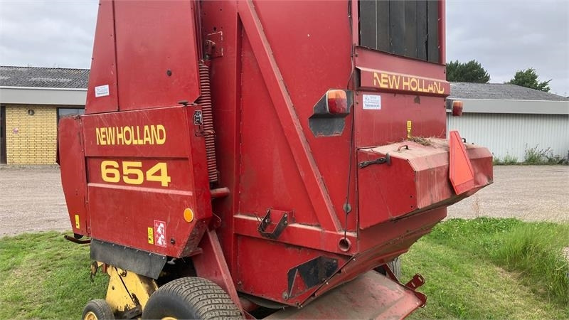 New Holland 654 RUNDBALLEPRESSER Cropcutter - Round baler: picture 3 New Holland 654 RUNDBALLEPRESSER Cropcutter - Round baler: picture 3