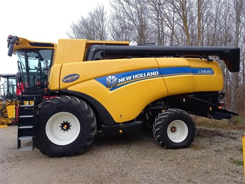 New Holland CX8.80 SLH med 25 fods Varifeed - Combine harvester: picture 5 New Holland CX8.80 SLH med 25 fods Varifeed - Combine harvester: picture 5