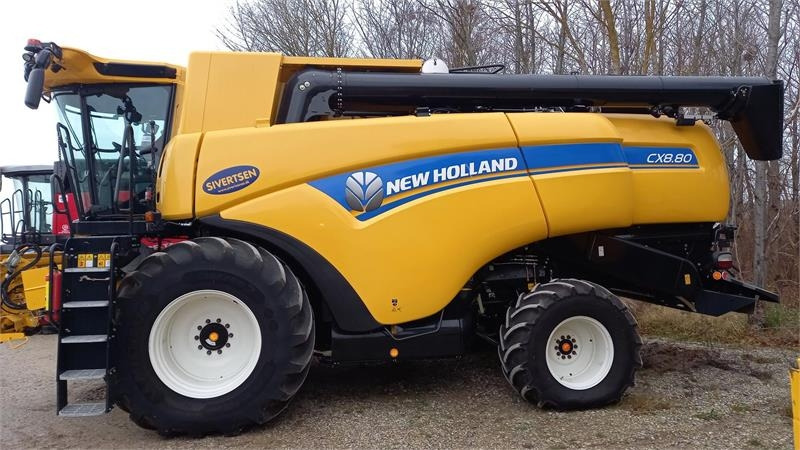 New Holland CX8.80 SLH med 25 fods Varifeed - Combine harvester: picture 5 New Holland CX8.80 SLH med 25 fods Varifeed - Combine harvester: picture 5