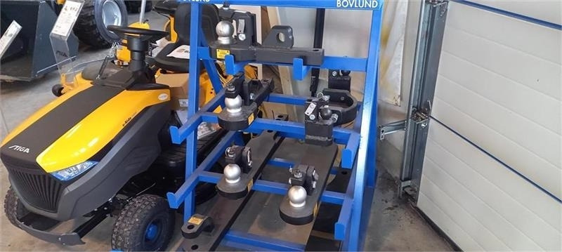 New Holland Kugletræk Til T6-7-8. - Quick coupler for Farm tractor: picture 2 New Holland Kugletræk Til T6-7-8. - Quick coupler for Farm tractor: picture 2