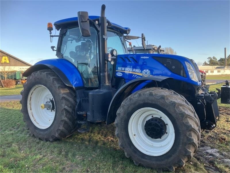 New Holland T7.270 AUTO COMMAND - Farm tractor: picture 2 New Holland T7.270 AUTO COMMAND - Farm tractor: picture 2