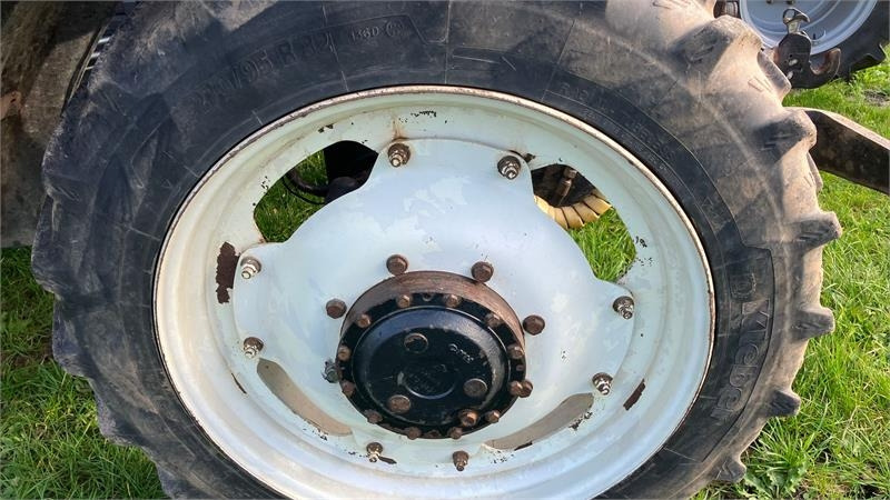 Taurus 270/95R32 - 300/95R46  - Tire for Agricultural machinery: picture 5 Taurus 270/95R32 - 300/95R46  - Tire for Agricultural machinery: picture 5