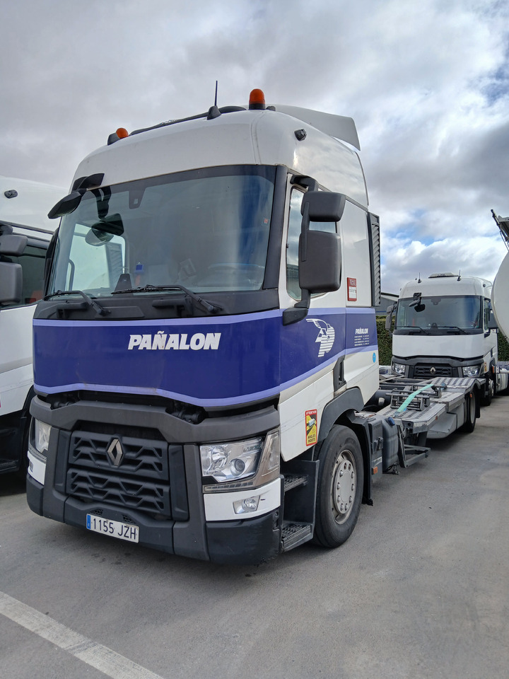 RENAULT T 520 - Cab chassis truck: picture 2 RENAULT T 520 - Cab chassis truck: picture 2