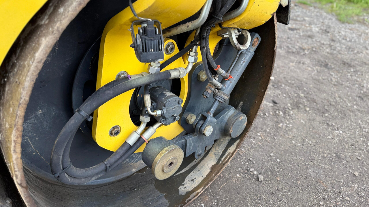 Road roller BOMAG BW 135 AD-5: picture 8