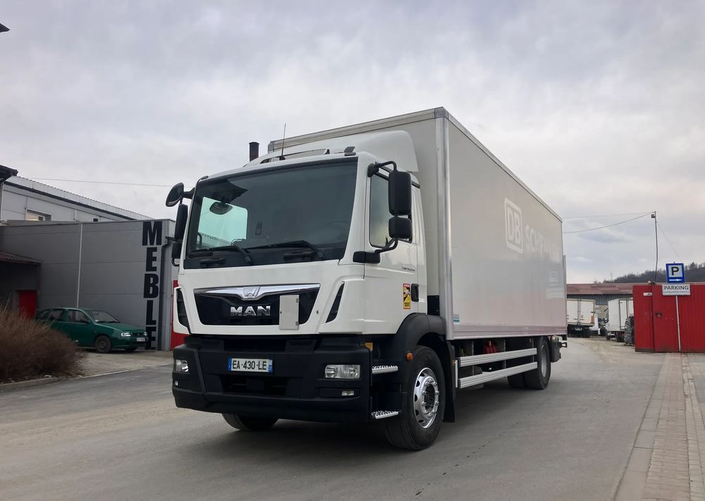 MAN MAN 18.290  kurierka kontener - Box truck: picture 1 MAN MAN 18.290  kurierka kontener - Box truck: picture 1
