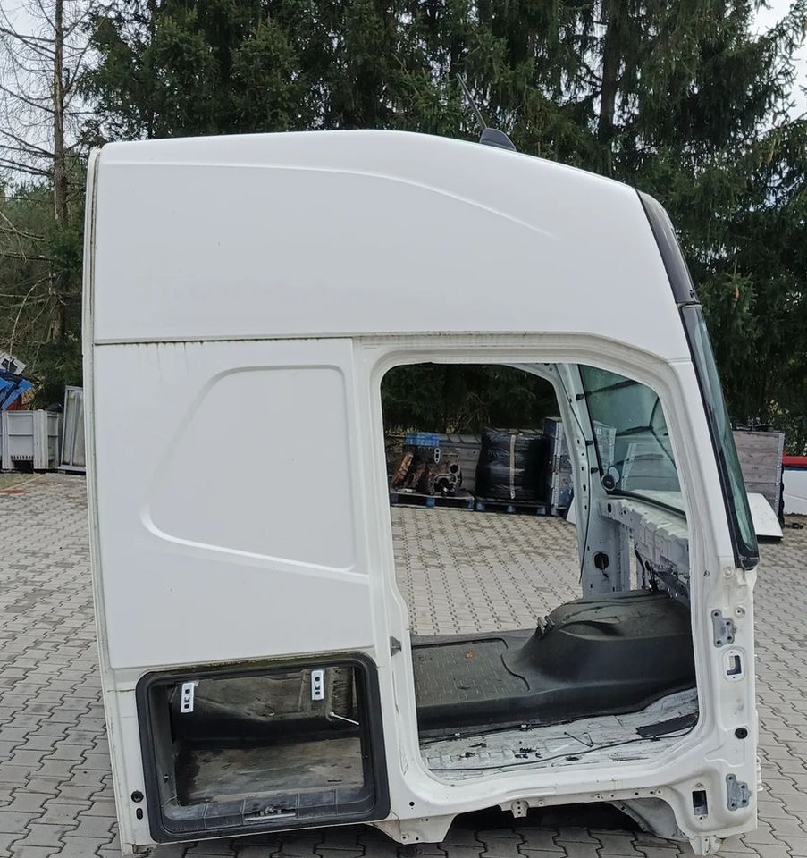 KABINA VOLVO FH4 - Cab for Truck: picture 4 KABINA VOLVO FH4 - Cab for Truck: picture 4