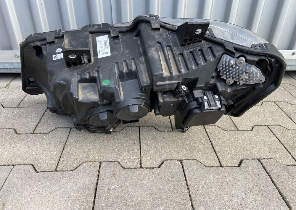 Lampa Iveco S-WAY reflektor LED+H7 prawa RH - Lights/ Lighting for Truck: picture 2 Lampa Iveco S-WAY reflektor LED+H7 prawa RH - Lights/ Lighting for Truck: picture 2
