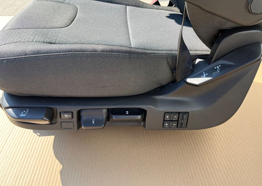 NOWY Fotel kierowcy MAN TG3 TGX nowy model siedzenie lewe - Seat for Truck: picture 4 NOWY Fotel kierowcy MAN TG3 TGX nowy model siedzenie lewe - Seat for Truck: picture 4