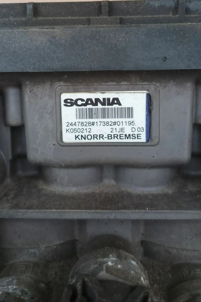 SCANIA R S ZAWÓR MODULATOR EBS 2447828 K050212 - Brake valve for Truck: picture 2 SCANIA R S ZAWÓR MODULATOR EBS 2447828 K050212 - Brake valve for Truck: picture 2