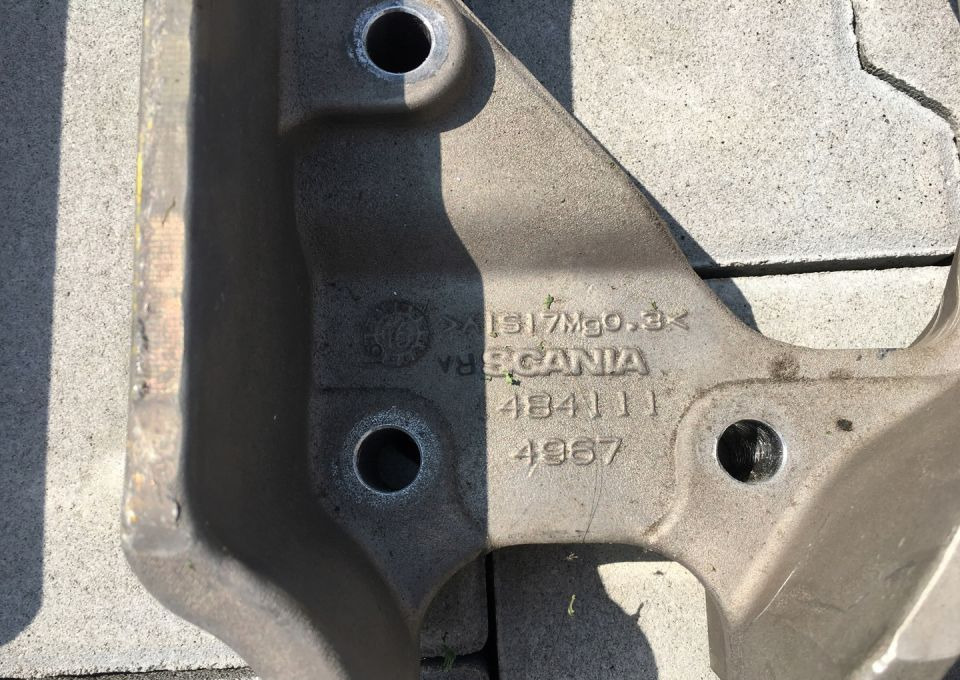 Scania R CP mocowanie poduszki amortyzatora - Shock absorber for Truck: picture 2 Scania R CP mocowanie poduszki amortyzatora - Shock absorber for Truck: picture 2