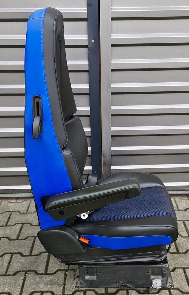 VOLVO FH5 FM5 FOTEL PASAŻERA UK - Cab and interior: picture 3 VOLVO FH5 FM5 FOTEL PASAŻERA UK - Cab and interior: picture 3