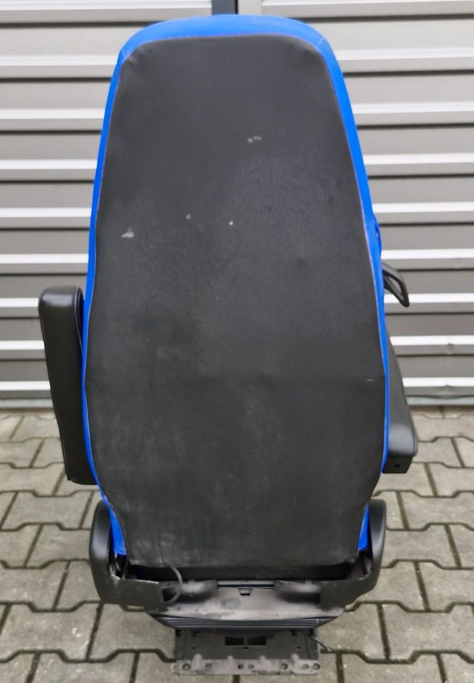 VOLVO FH5 FM5 FOTEL PASAŻERA UK - Cab and interior: picture 2 VOLVO FH5 FM5 FOTEL PASAŻERA UK - Cab and interior: picture 2