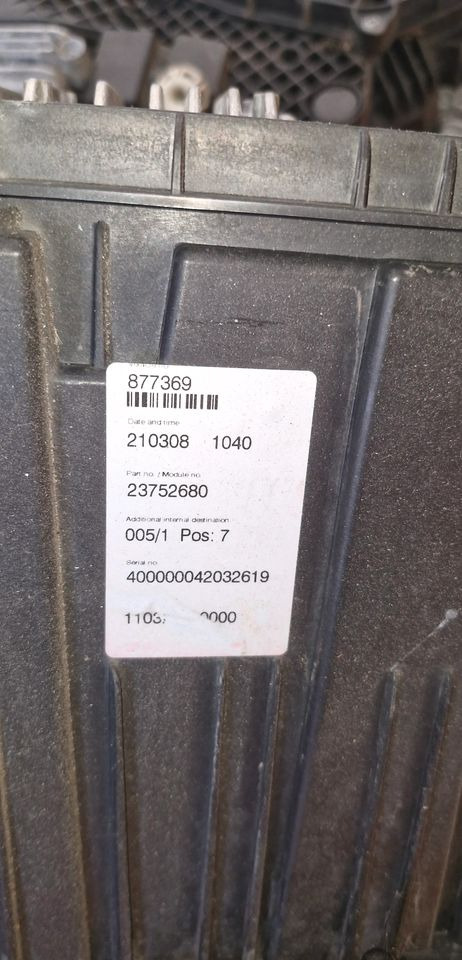 VOLVO FH5 LAMPA PRZEDNIA FULL LED 23752680 23752678 24056515 - Headlight for Truck: picture 4 VOLVO FH5 LAMPA PRZEDNIA FULL LED 23752680 23752678 24056515 - Headlight for Truck: picture 4