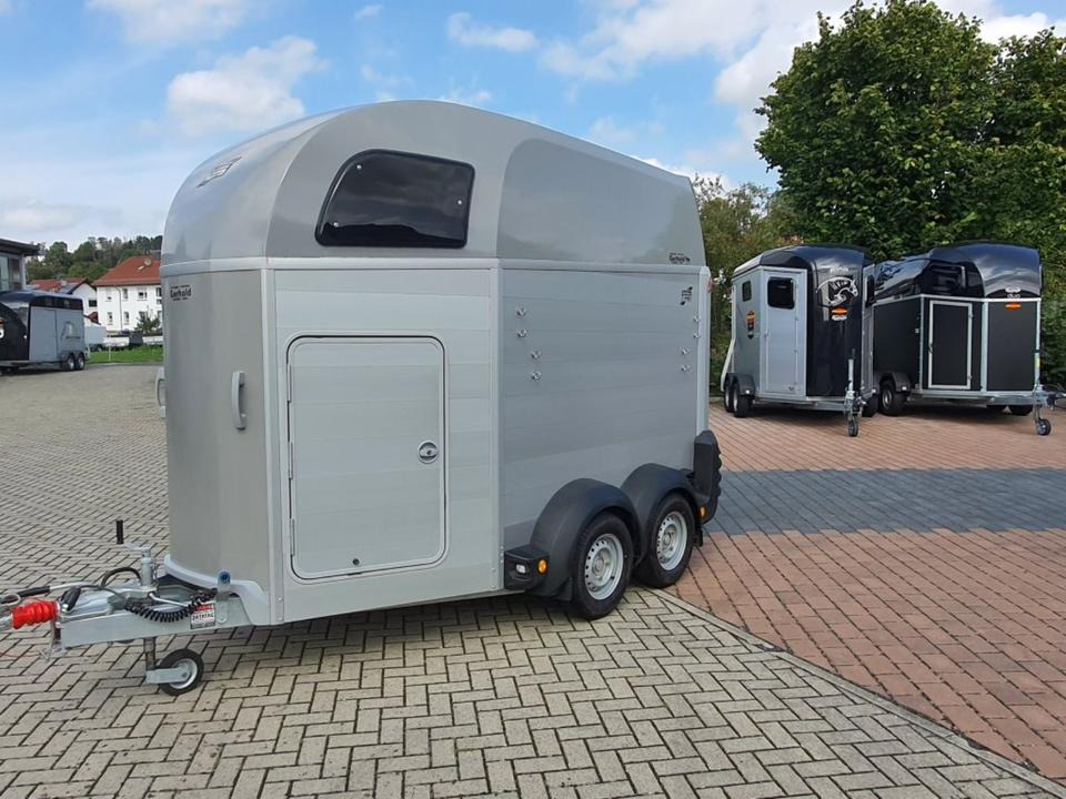 ALU Pferdeanhänger Ifor Williams HB 506 Flügeltür Sattelkammer - Horse trailer: picture 3 ALU Pferdeanhänger Ifor Williams HB 506 Flügeltür Sattelkammer - Horse trailer: picture 3