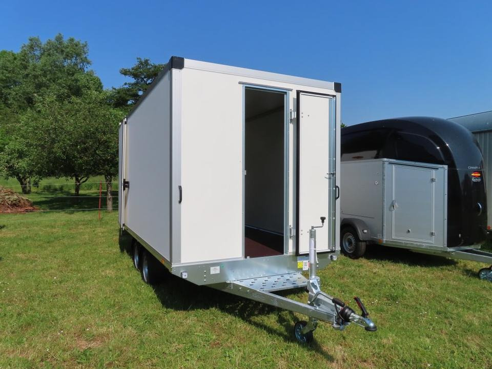 Böckmann PKW-Anhänger Kofferanhänger KH 4121/27 F 2,7t Tür - Closed box trailer: picture 3 Böckmann PKW-Anhänger Kofferanhänger KH 4121/27 F 2,7t Tür - Closed box trailer: picture 3