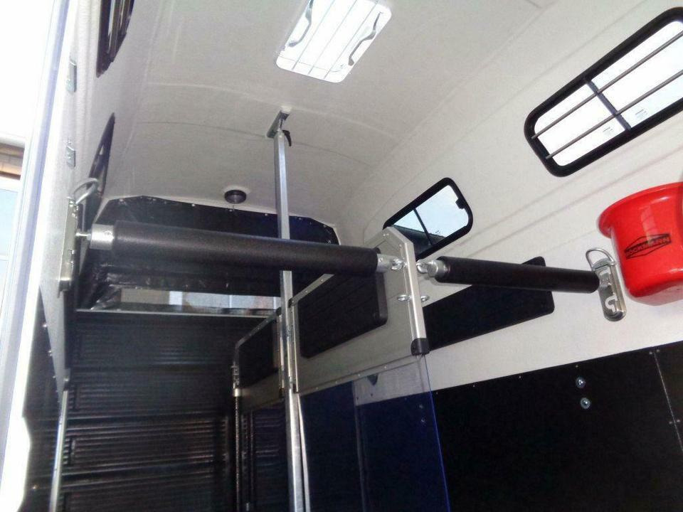 Horse trailer Böckmann, Pferdeanhänger, Grand  Master SR, 100 km/h, Videokamera: picture 7