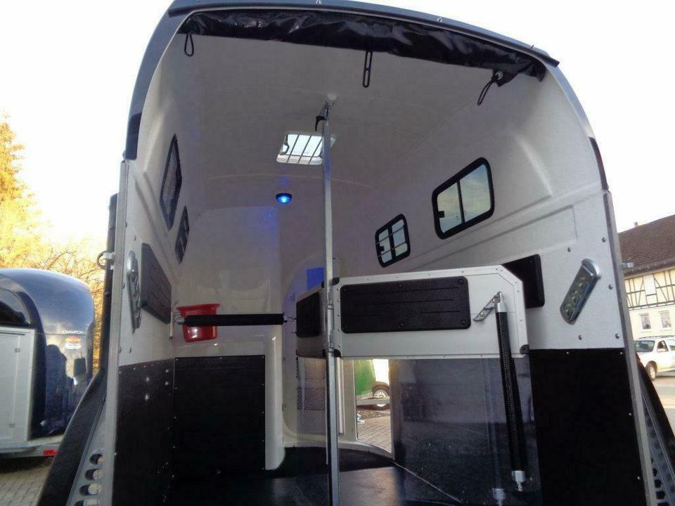 Horse trailer Böckmann, Pferdeanhänger, Grand  Master SR, 100 km/h, Videokamera: picture 10