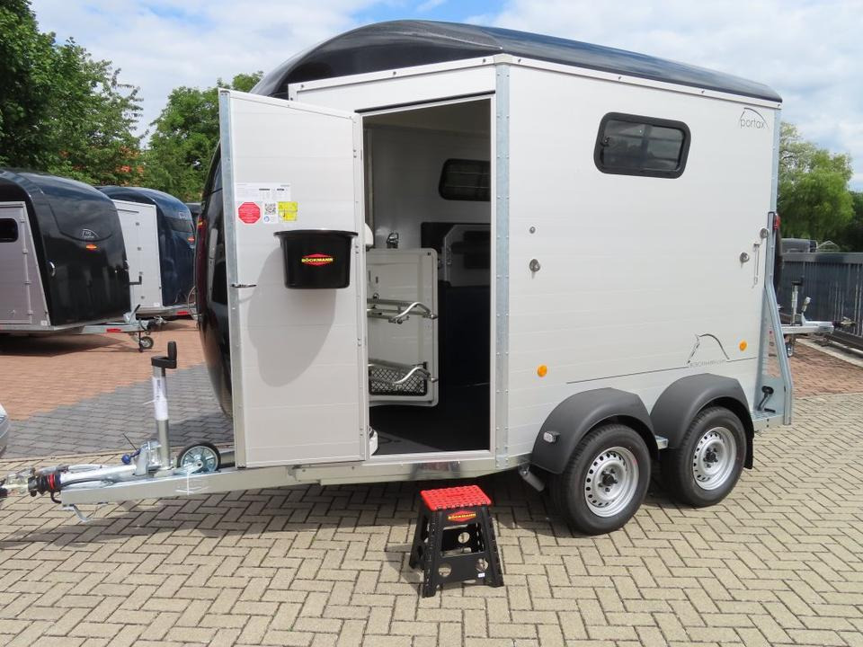 Horse trailer Pferdeanhänger Böckmann Portax K, Sattelk. Entladeklappe, 100 k.: picture 10 Horse trailer Pferdeanhänger Böckmann Portax K, Sattelk. Entladeklappe, 100 k.: picture 10