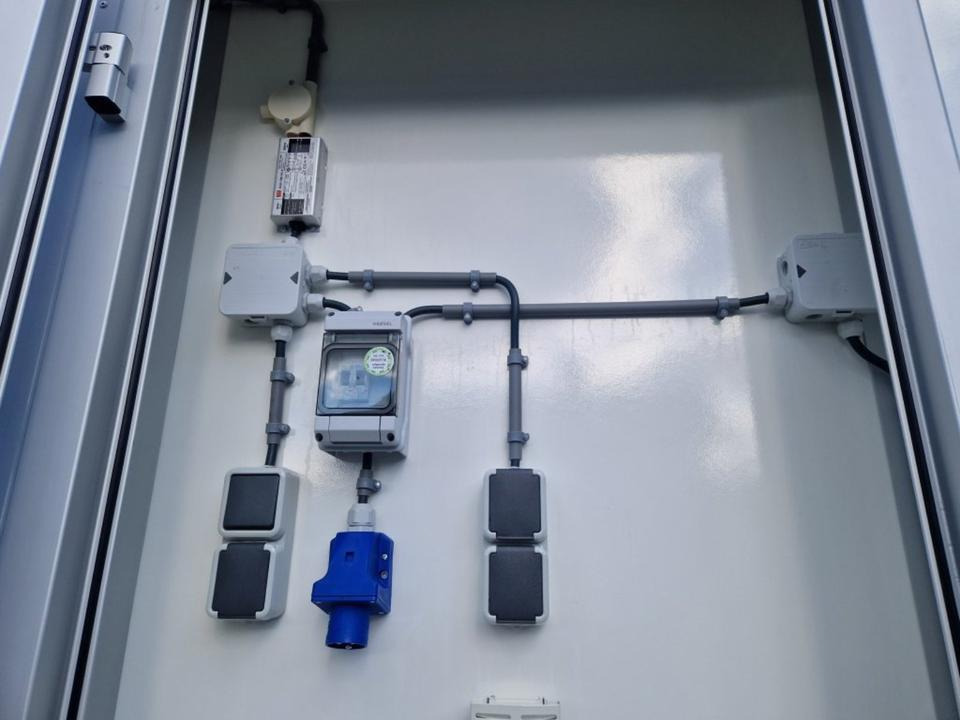 Construction container, Trailer Toilettenwagen Sanitär-Anhänger WC Wagen 3xD, 1xH+3U: picture 16
