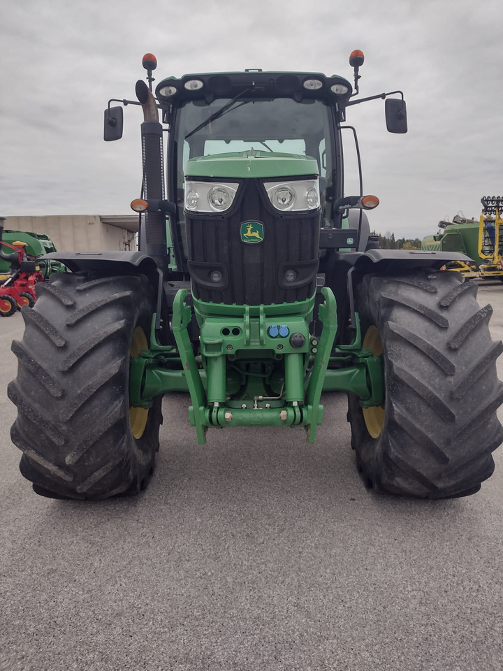 JOHN DEERE 6210 R - Farm tractor: picture 3 JOHN DEERE 6210 R - Farm tractor: picture 3