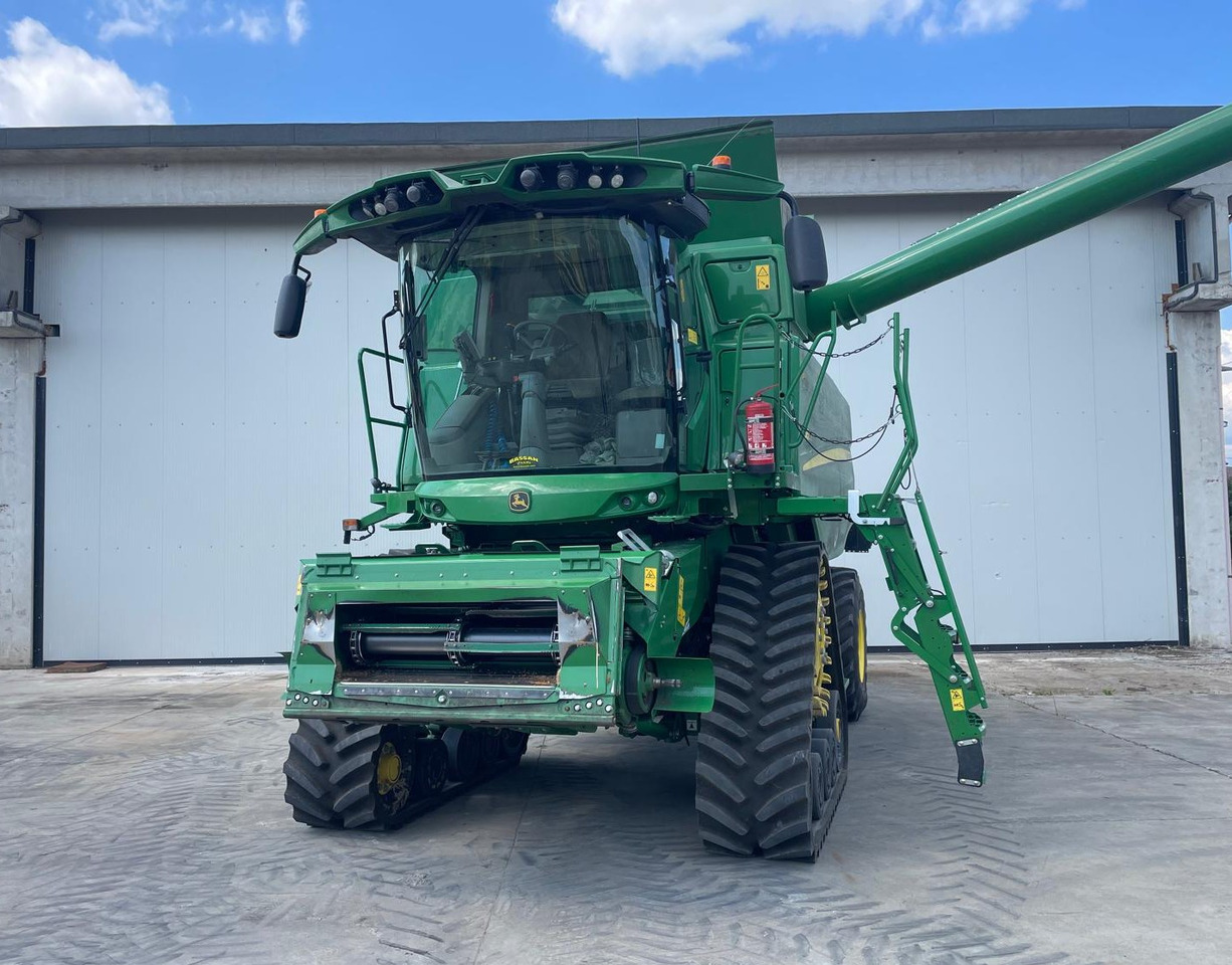 JOHN DEERE MIETITREBBIA T 560 - Combine harvester: picture 5 JOHN DEERE MIETITREBBIA T 560 - Combine harvester: picture 5
