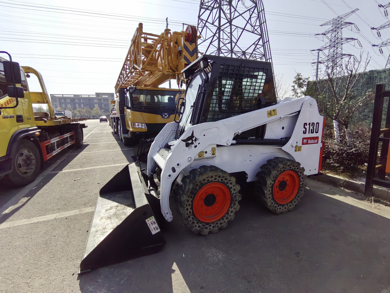 BOBCAT S130 - Skid steer loader: picture 2 BOBCAT S130 - Skid steer loader: picture 2